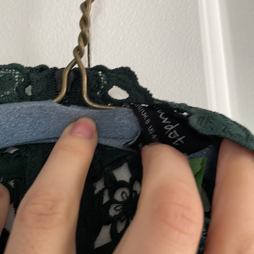 BARDOT dark green lace dress - Picture 4 of 9